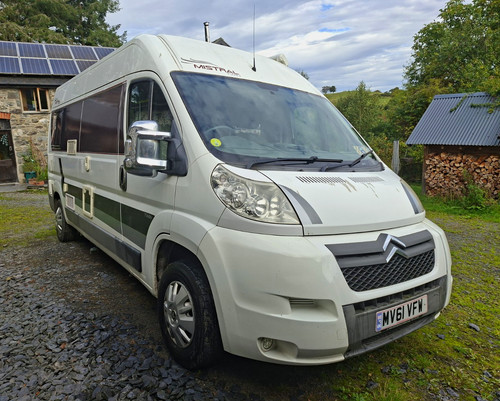 Berth motorhome campervan - berth,