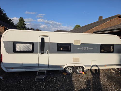 2015 berth caravan - 5,